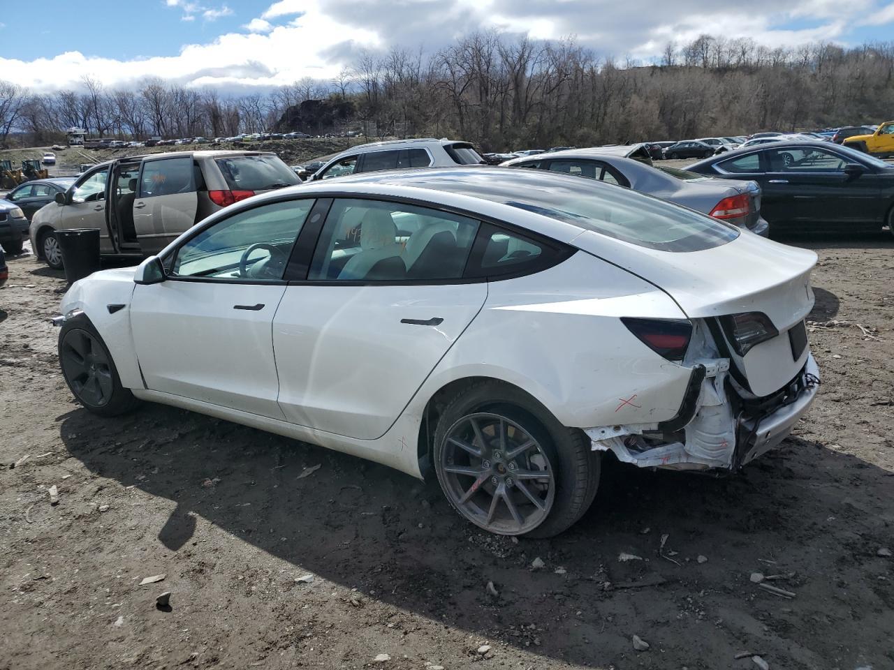 2021 TESLA MODEL 3 - Image 2