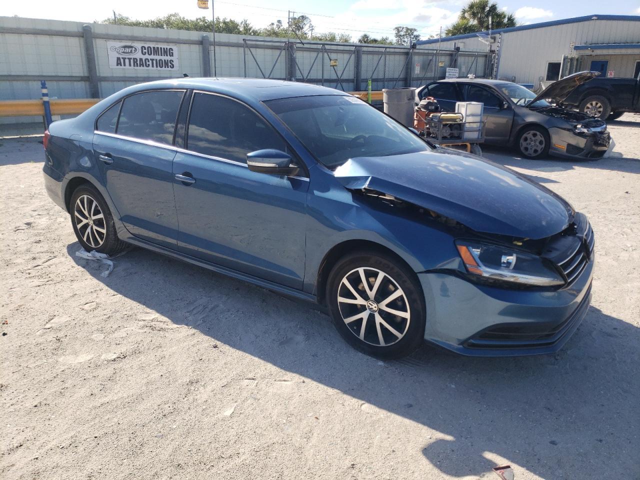 2017 VOLKSWAGEN JETTA SE - Image 4