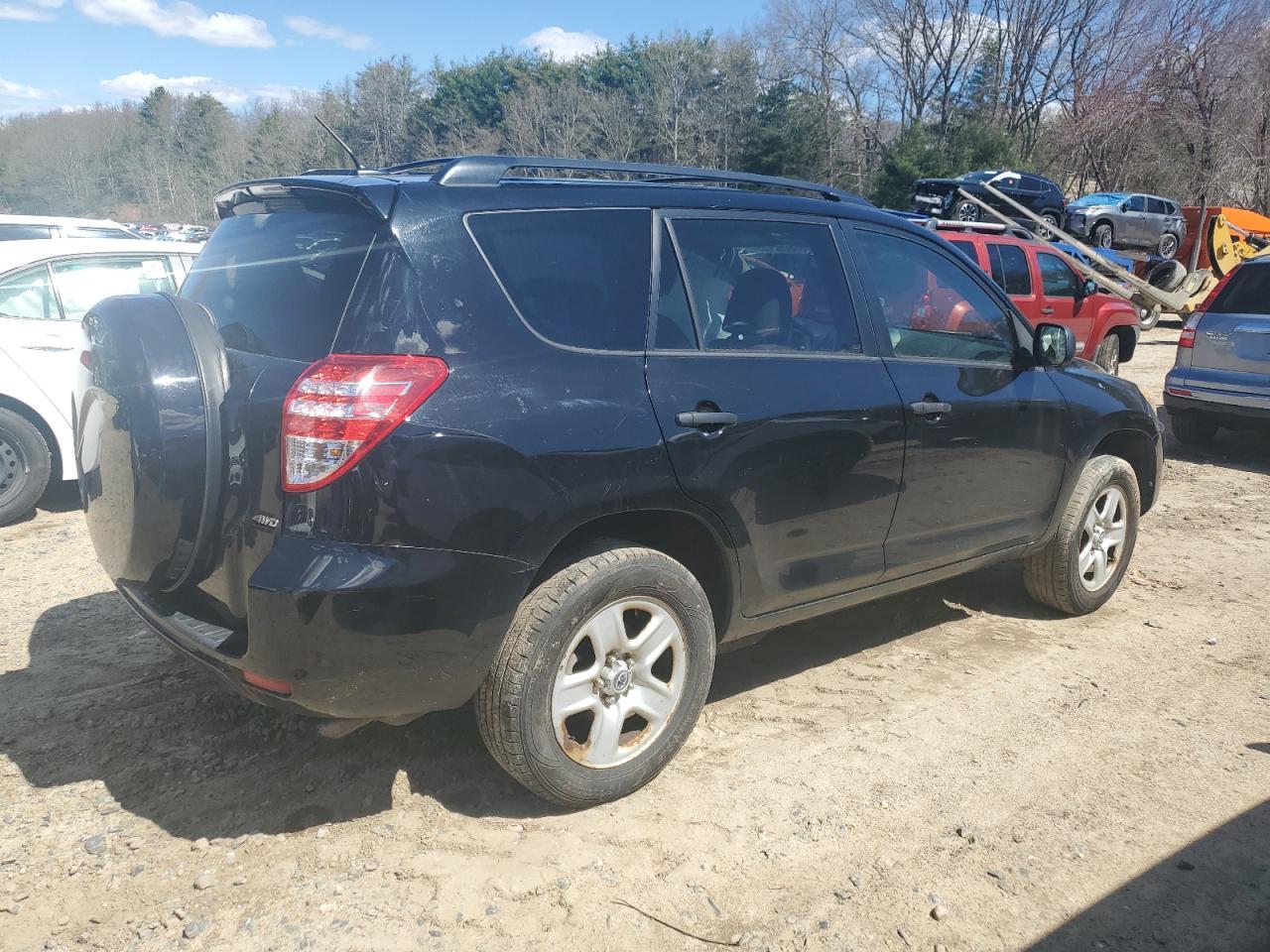 2011 TOYOTA RAV4 - Image 3
