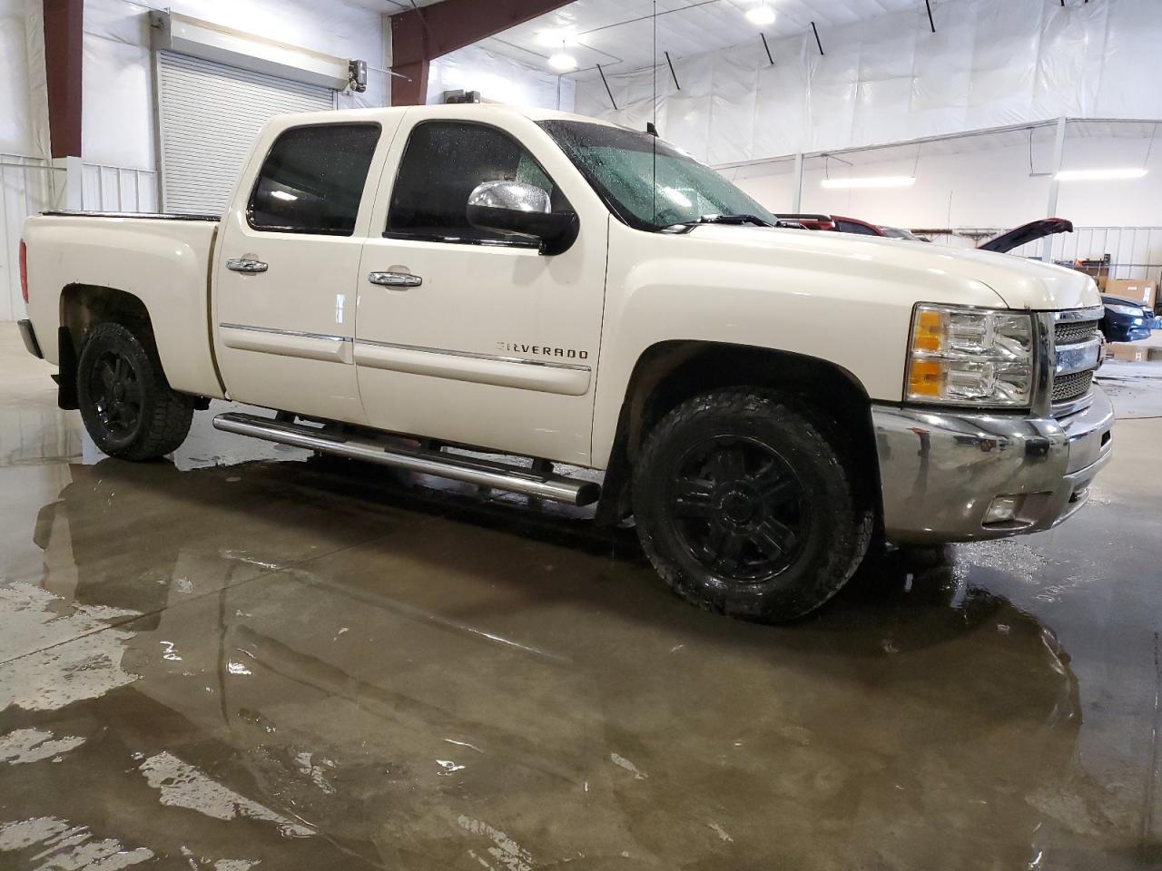 2013 CHEVROLET SILVERADO - Image 4