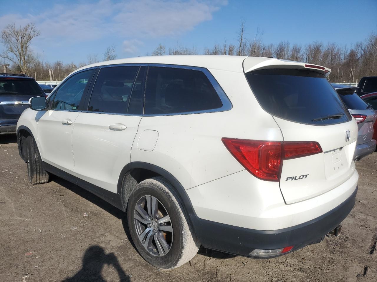 2018 HONDA PILOT EXL - Image 2