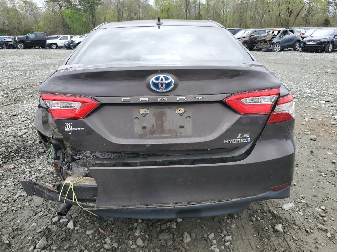 2019 TOYOTA CAMRY LE - Image 6