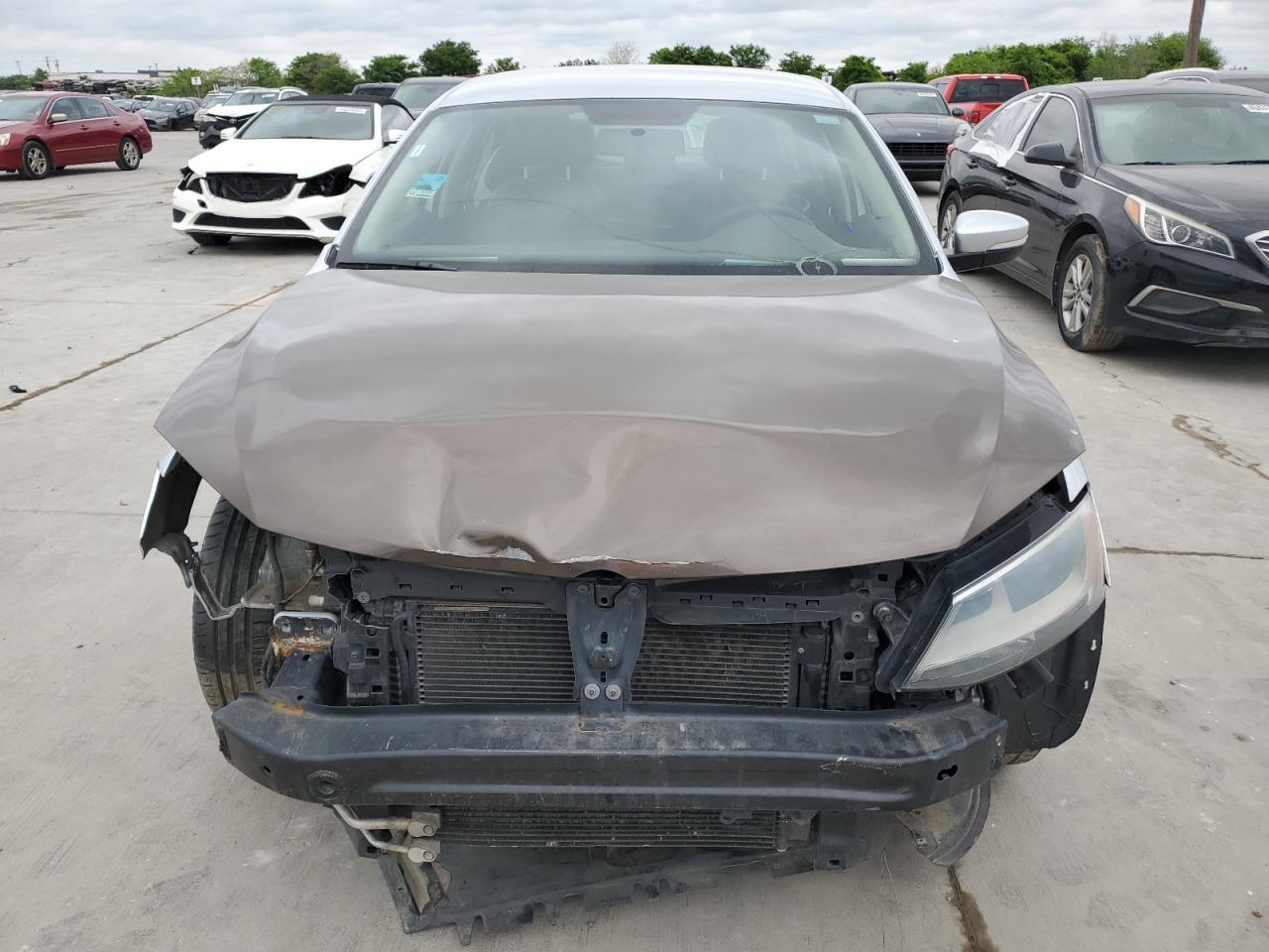 2014 VOLKSWAGEN JETTA SE - Image 5