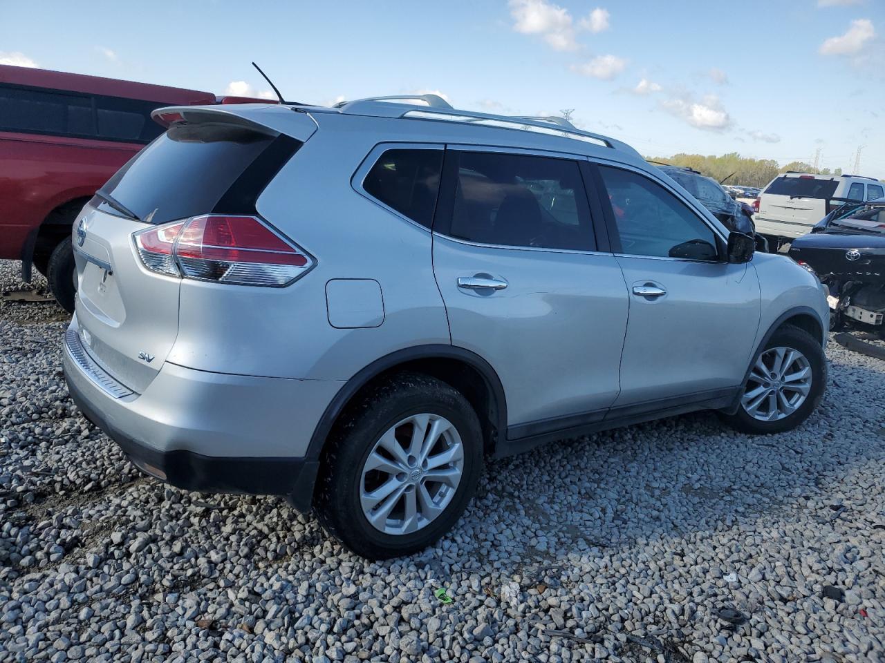 2014 NISSAN ROGUE S - Фото 3