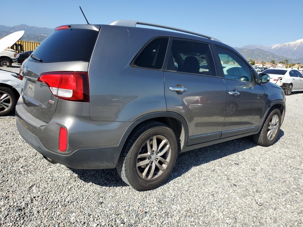 2014 KIA SORENTO LX - Фото 3