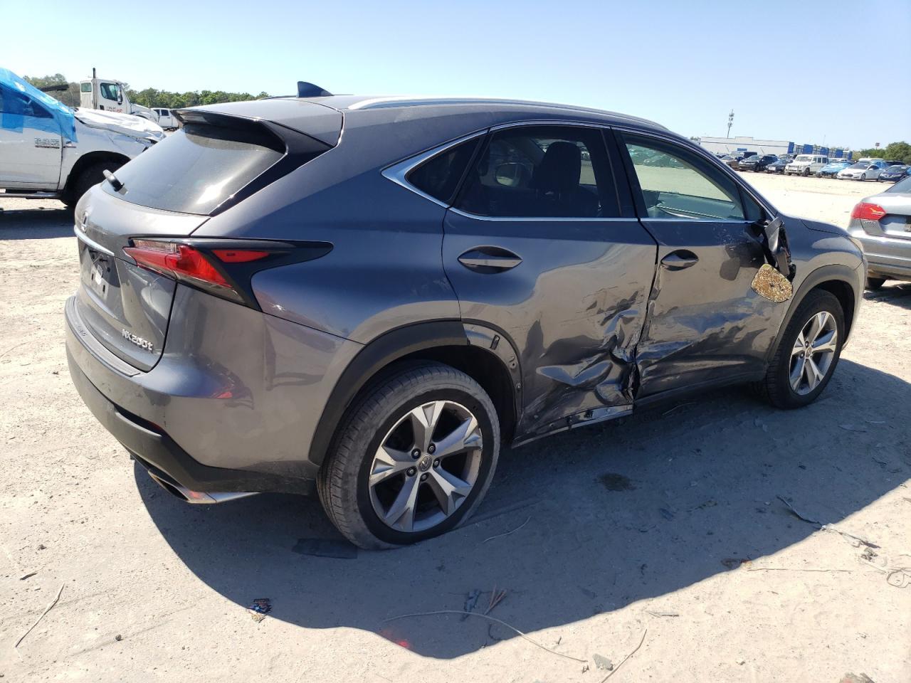 2017 LEXUS NX 200T BA - Фото 3
