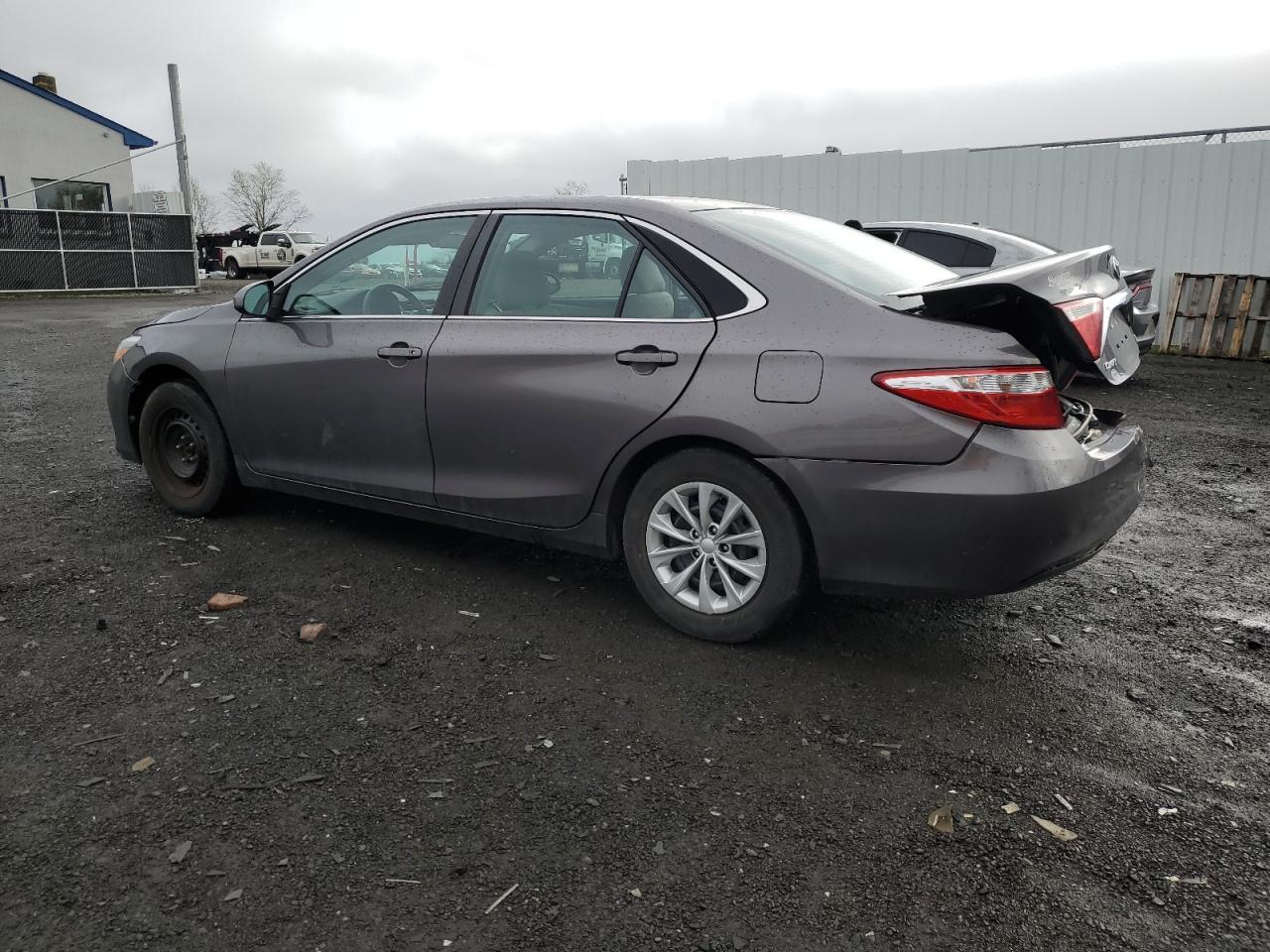 2016 TOYOTA CAMRY LE - Image 2
