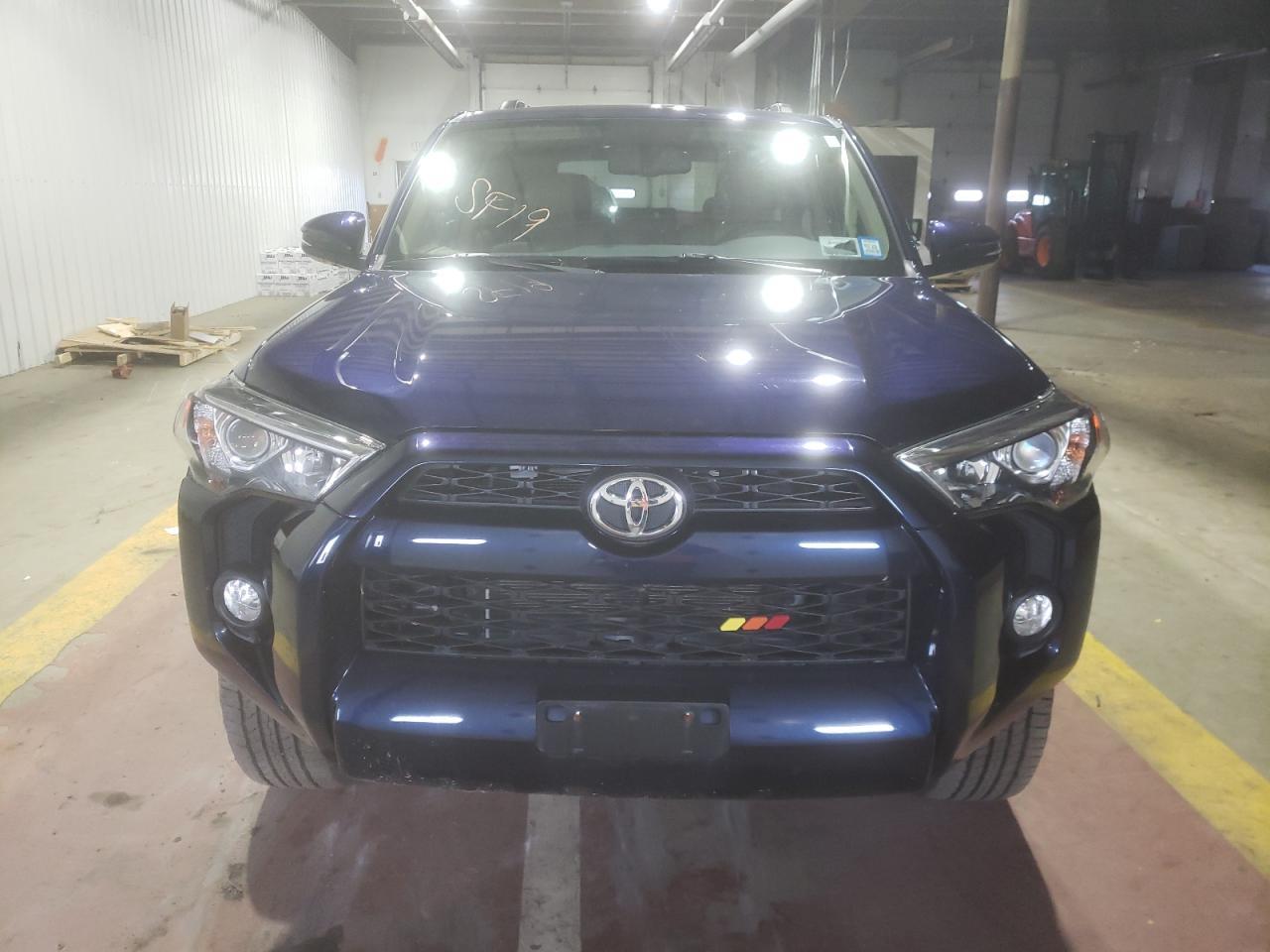 2019 TOYOTA 4 RUNNER - Фото 5