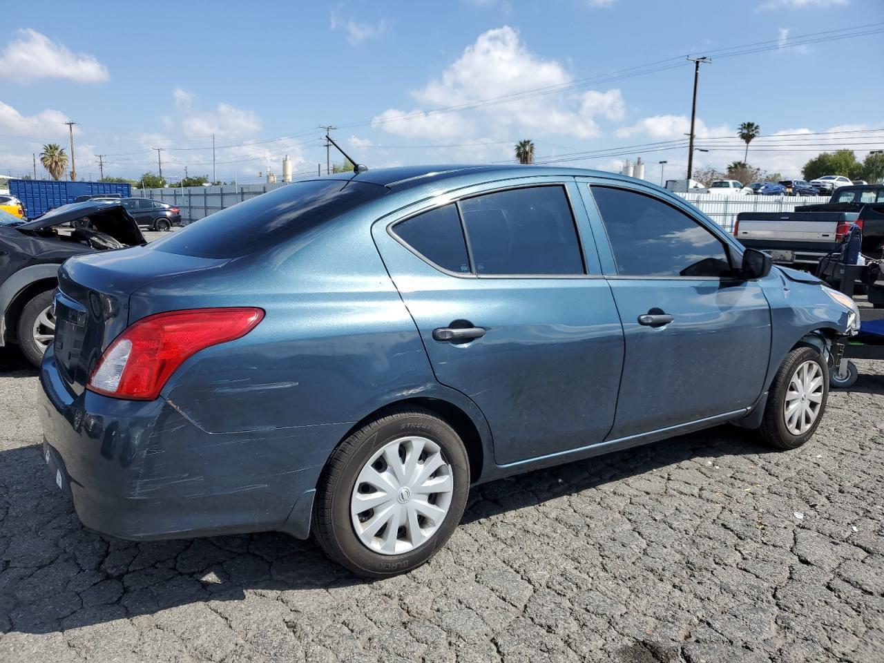2016 NISSAN VERSA S - Фото 3