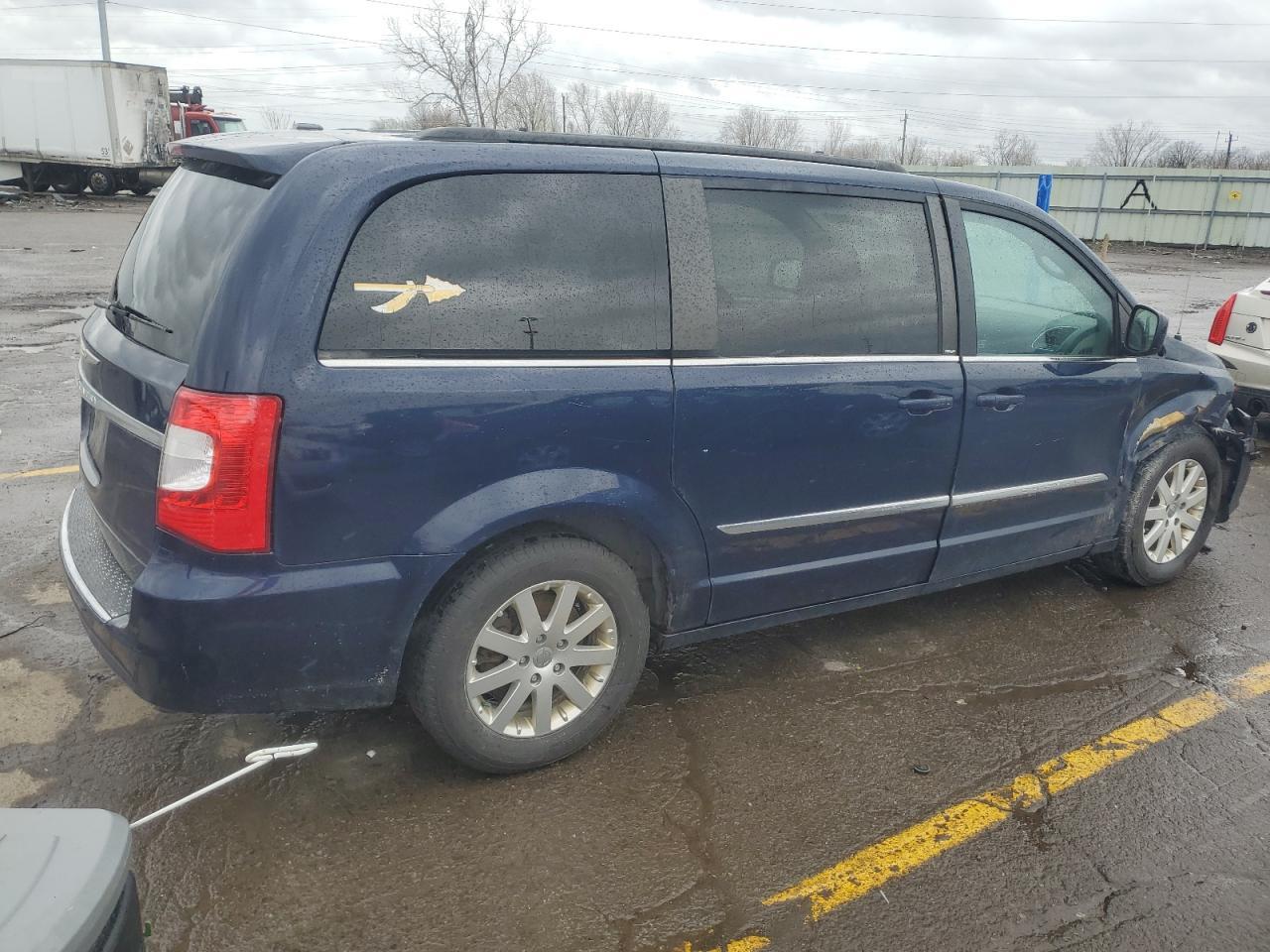 2014 CHRYSLER TOWN & COU - Фото 3