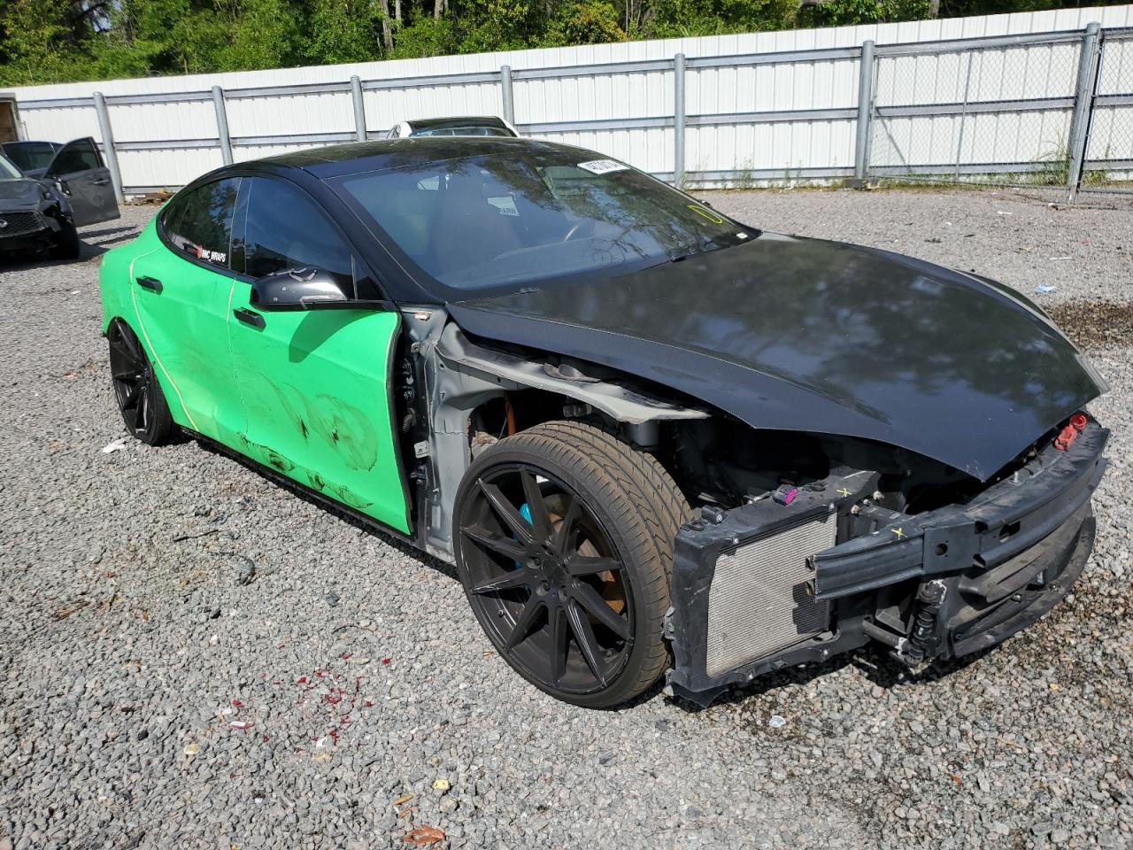 2015 TESLA MODEL S P8 - Фото 4