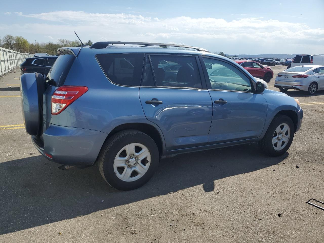 2011 TOYOTA RAV4 - Image 3