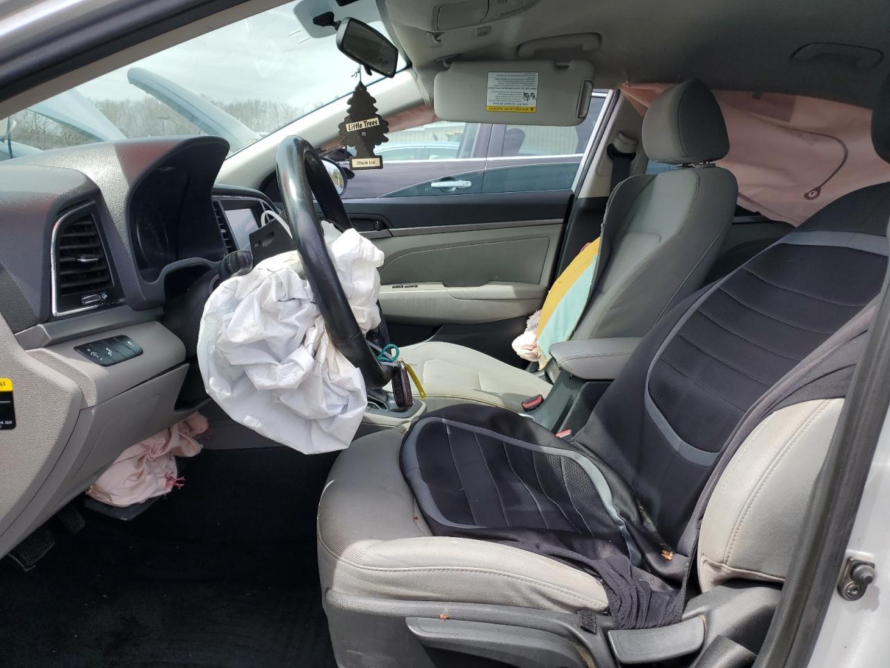 2017 HYUNDAI ELANTRA SE - Image 7