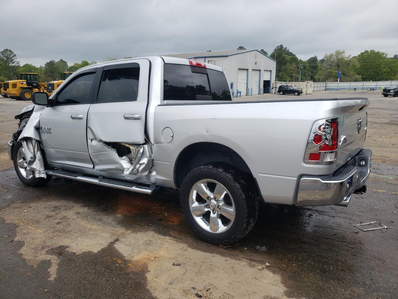 2017 RAM 1500 SLT - Фото 2