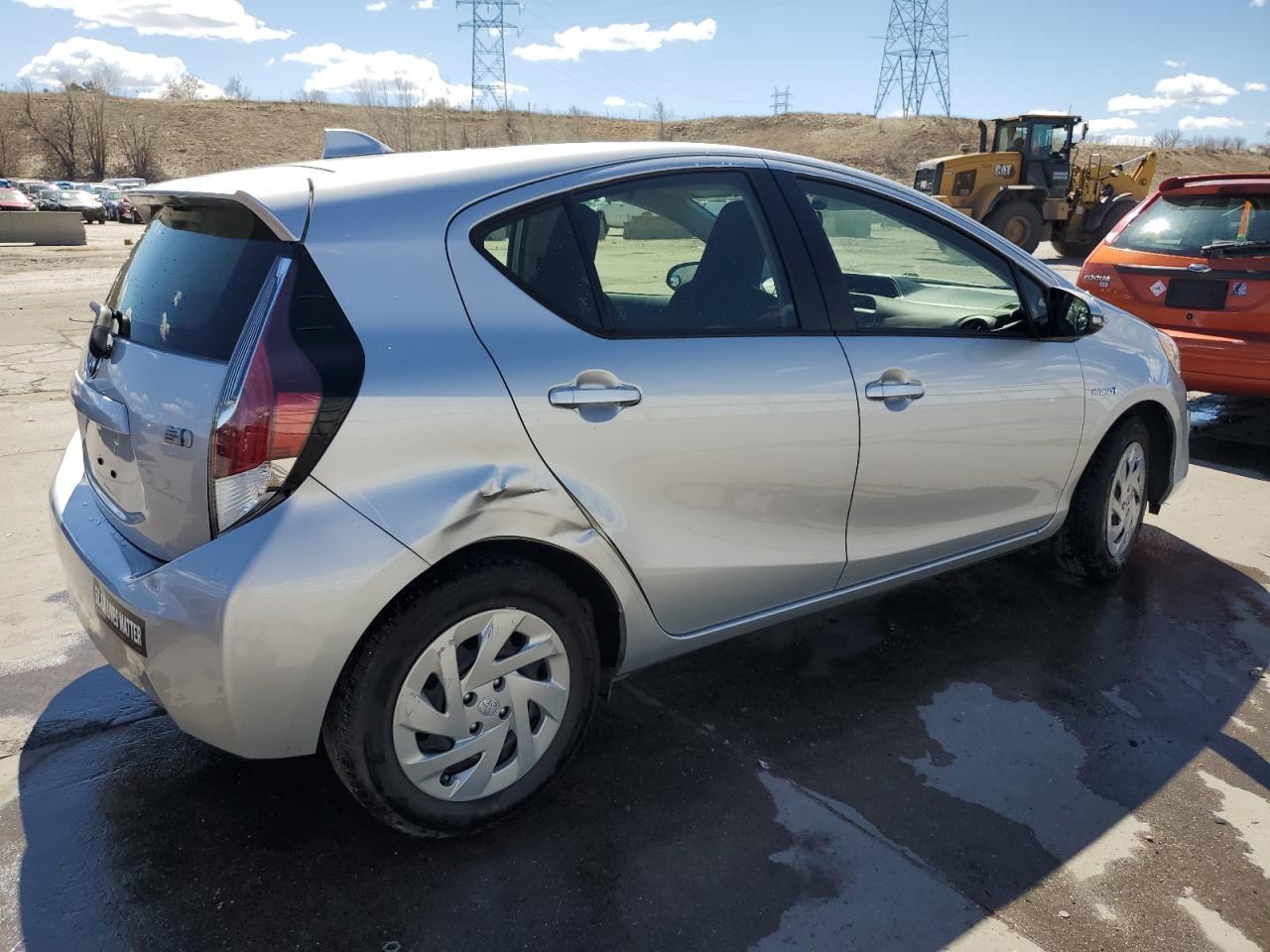 2016 TOYOTA PRIUS C - Image 3
