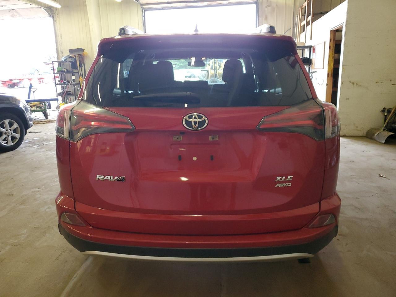 2016 TOYOTA RAV4 XLE - Фото 6