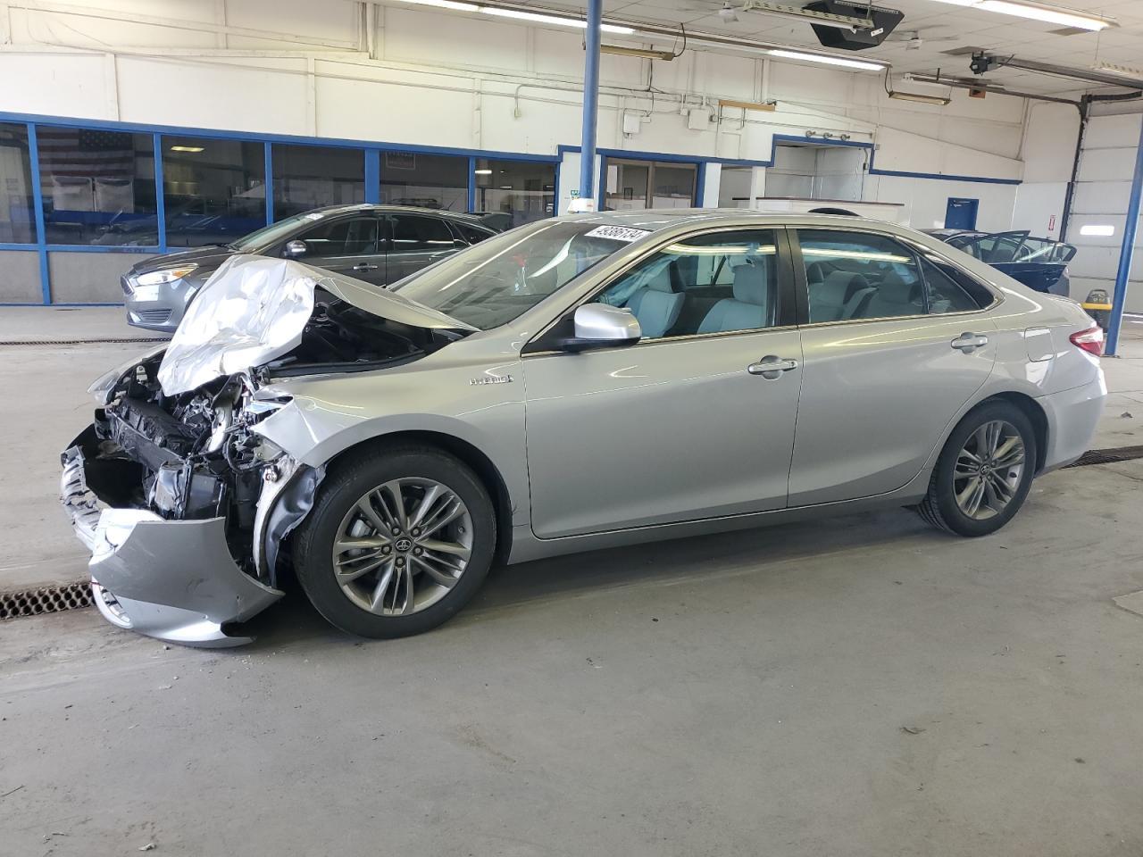 2016 TOYOTA CAMRY HYBR