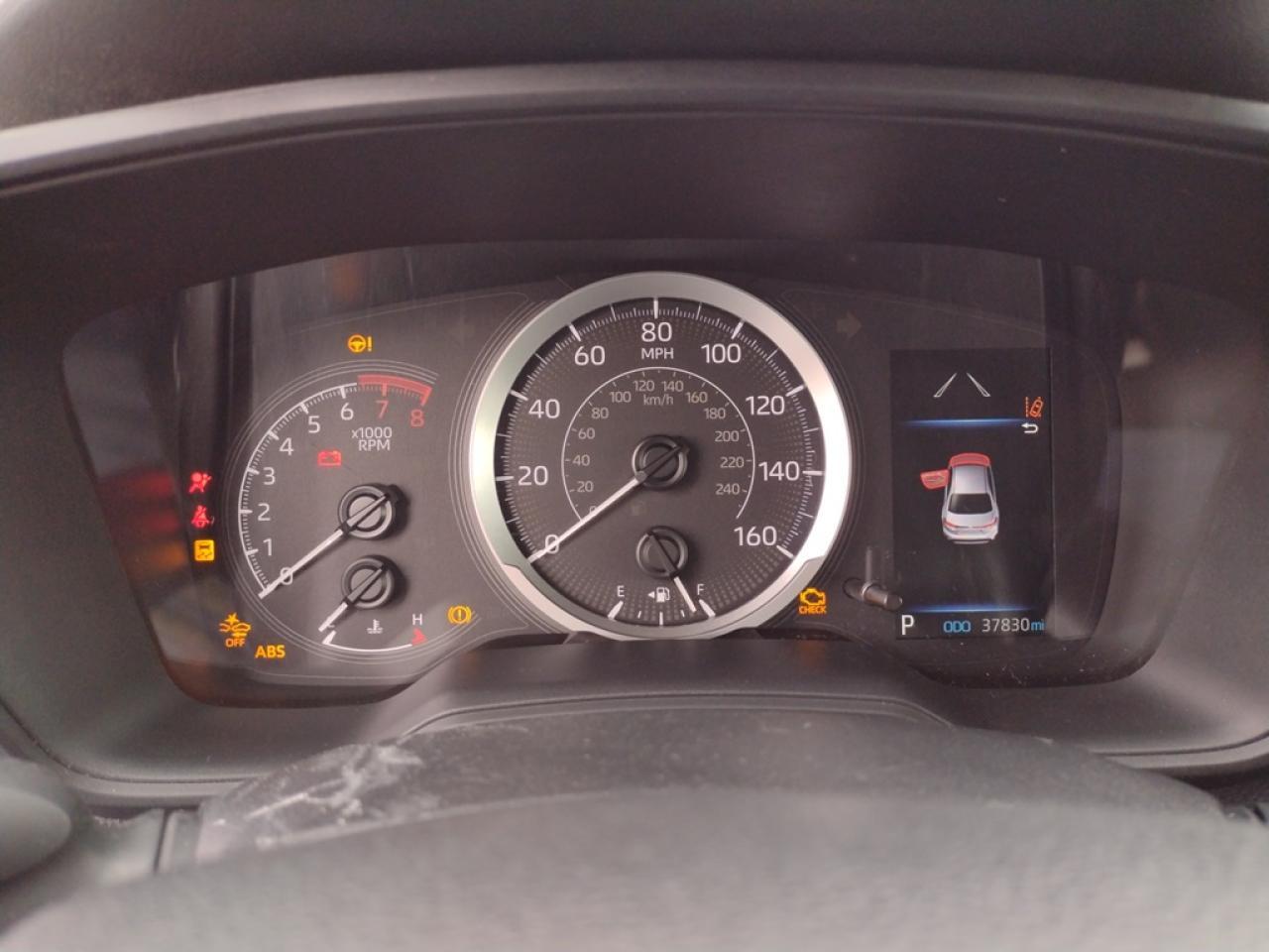 2021 TOYOTA COROLLA LE - Фото 5