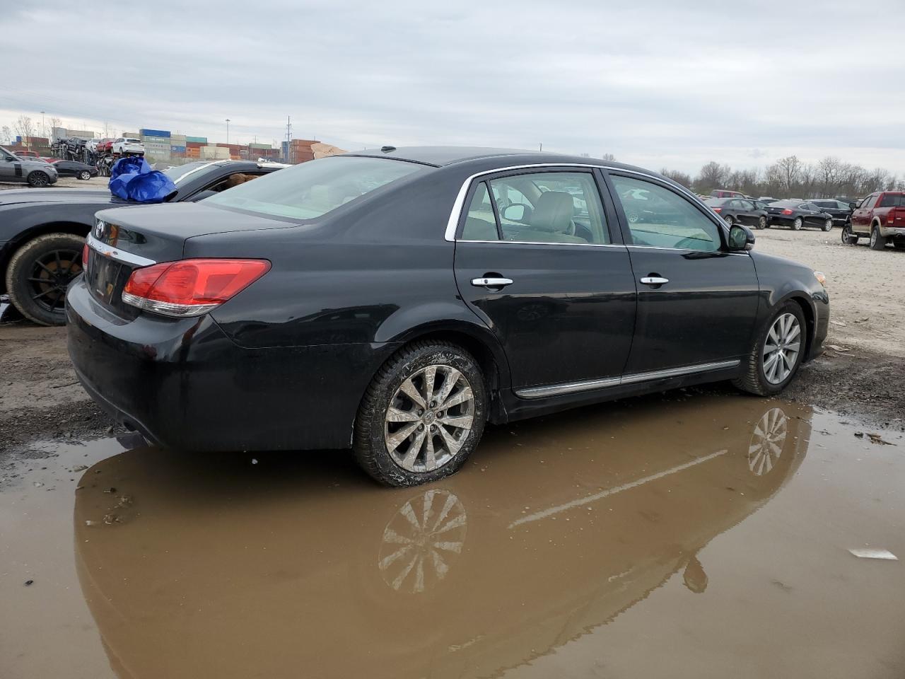 2011 TOYOTA AVALON BAS - Image 3