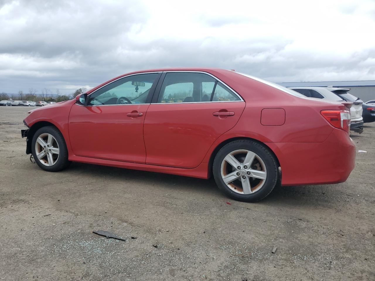 2013 TOYOTA CAMRY L - Image 2