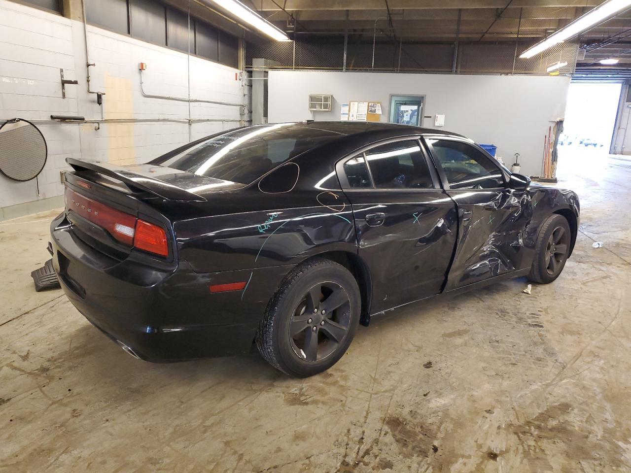 2014 DODGE CHARGER SE - Image 3