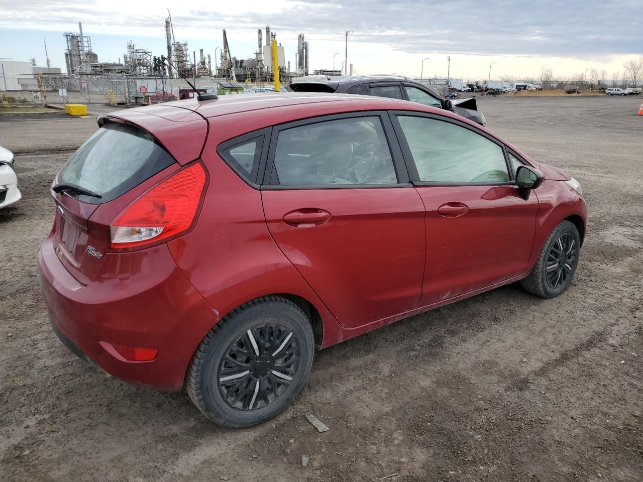 2013 FORD FIESTA SE - Фото 3