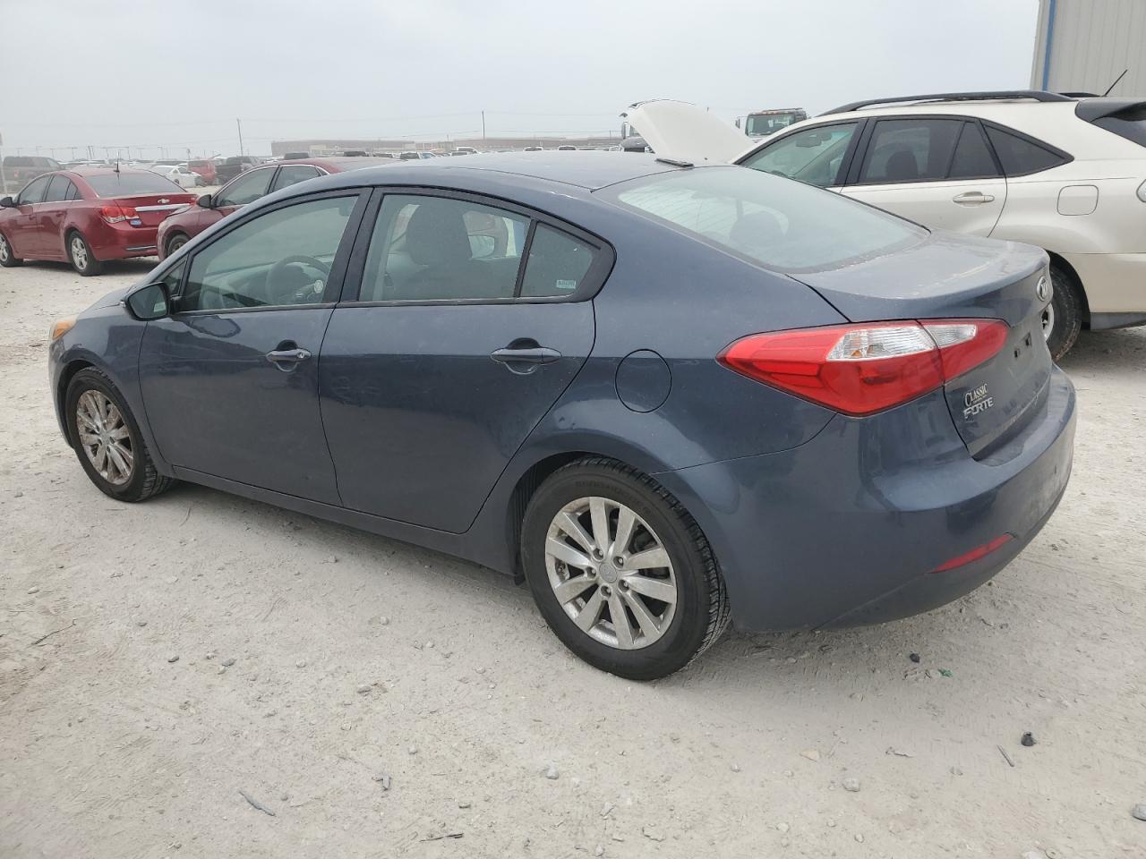 2015 KIA FORTE LX - Фото 2