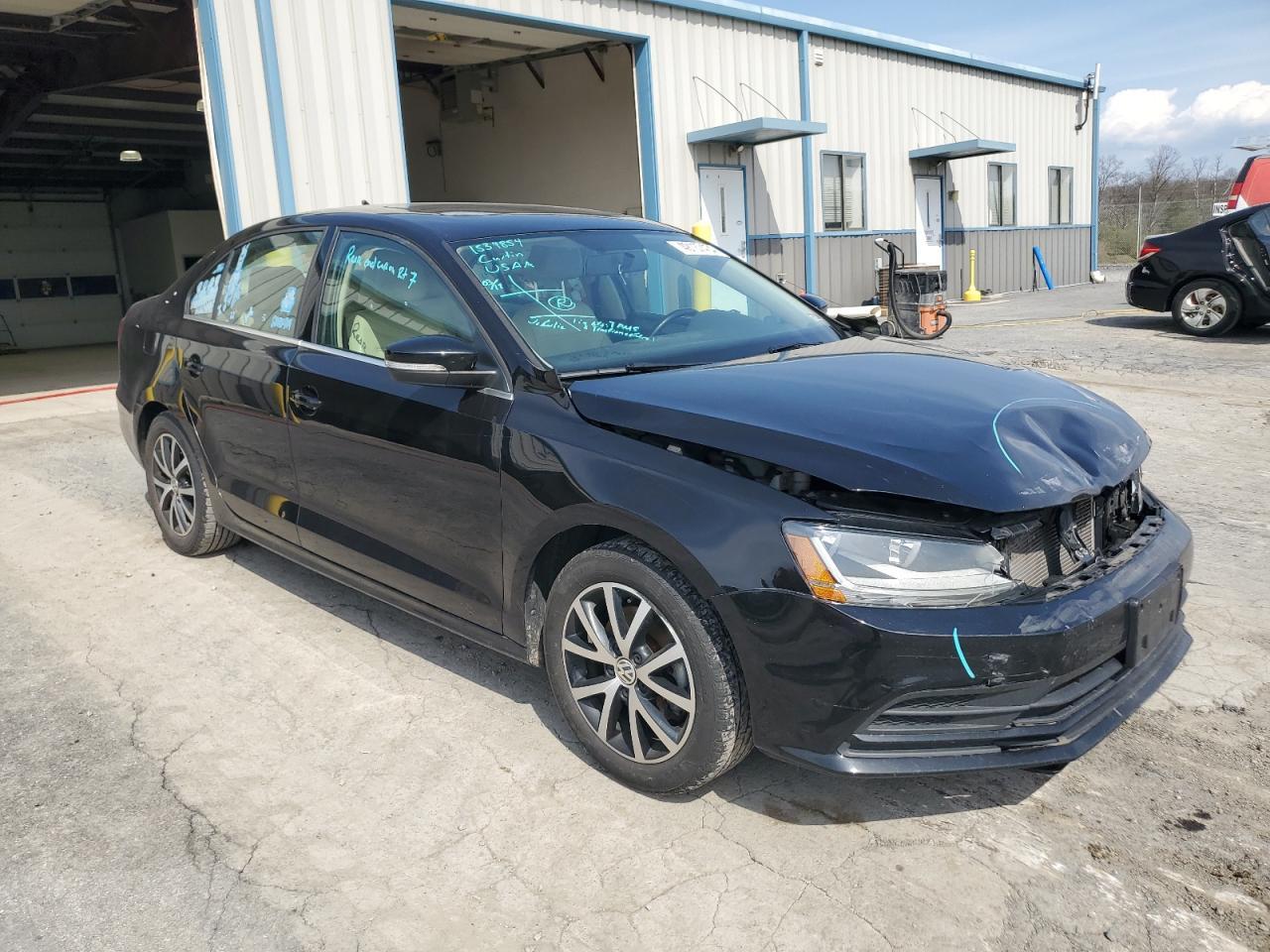 2017 VOLKSWAGEN JETTA SE - Image 4