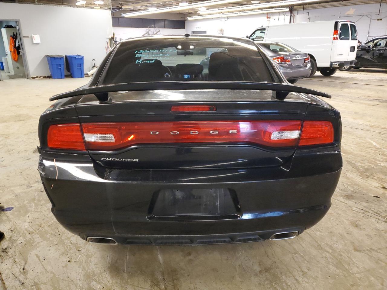 2014 DODGE CHARGER SE - Image 6