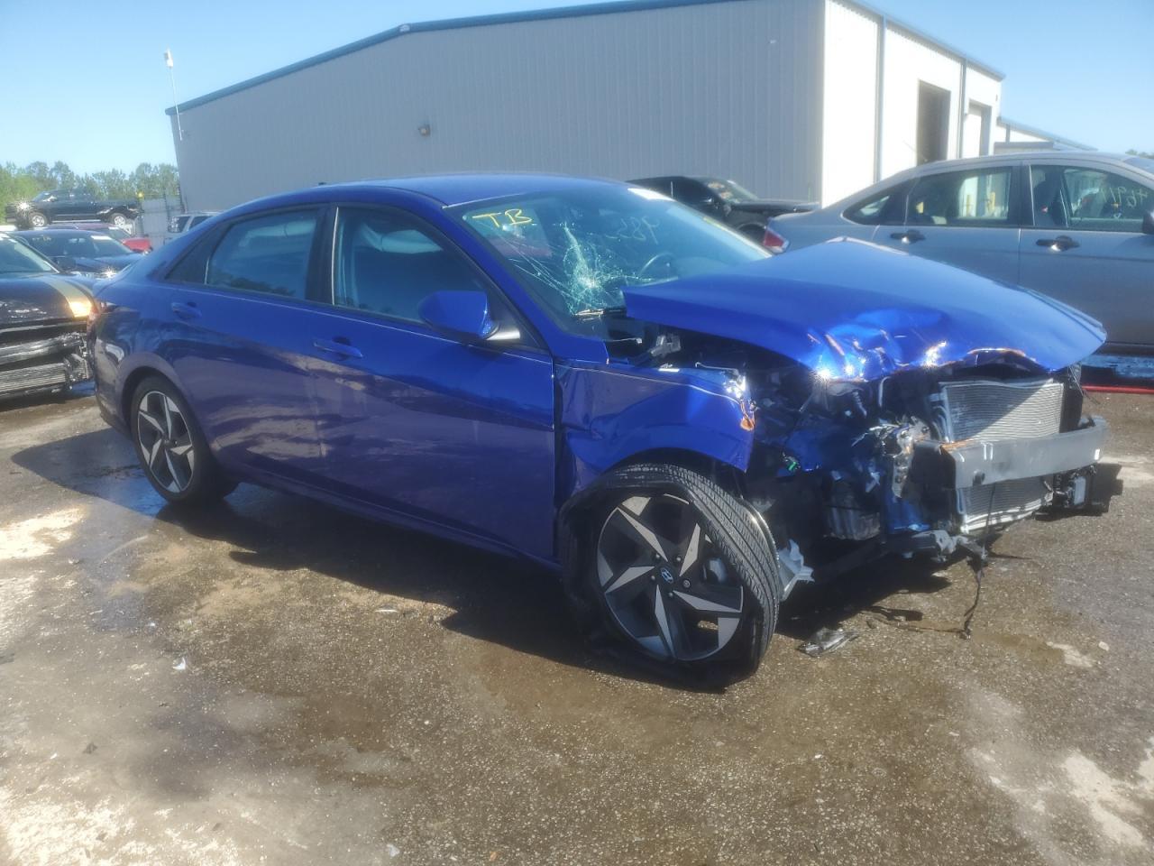 2023 HYUNDAI ELANTRA SE - Image 4