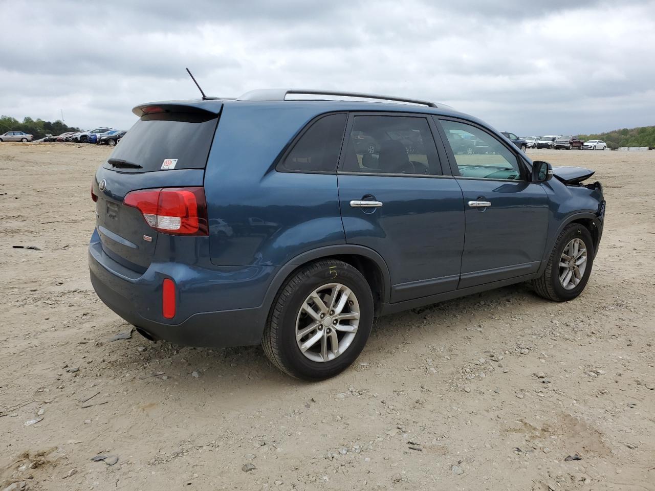 2014 KIA SORENTO LX - Image 3