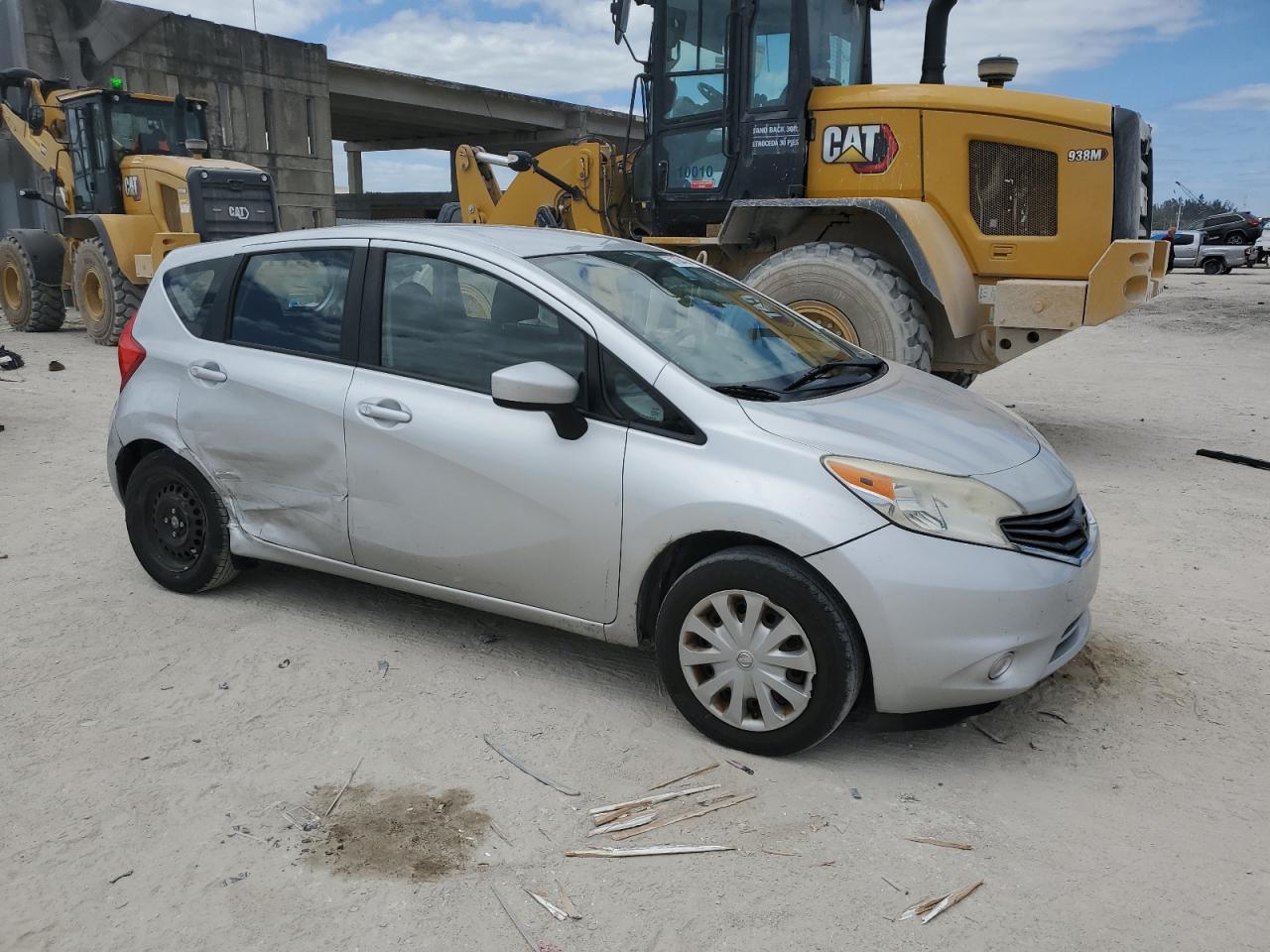 2015 NISSAN VERSA NOTE - Фото 4