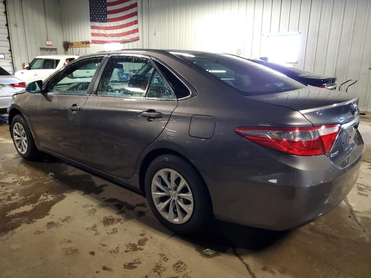 2015 TOYOTA CAMRY LE - Image 2