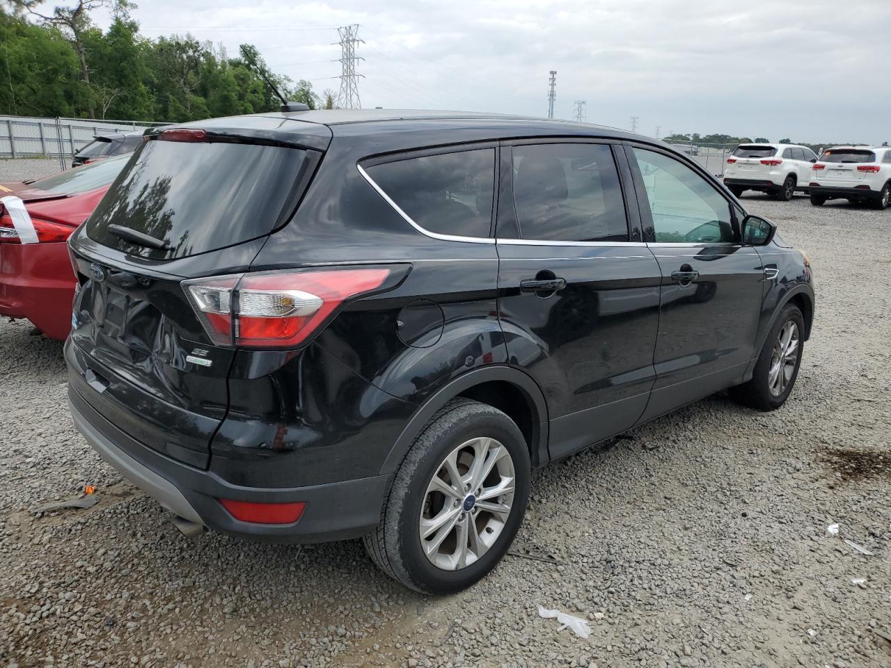 2017 FORD ESCAPE SE - Image 3