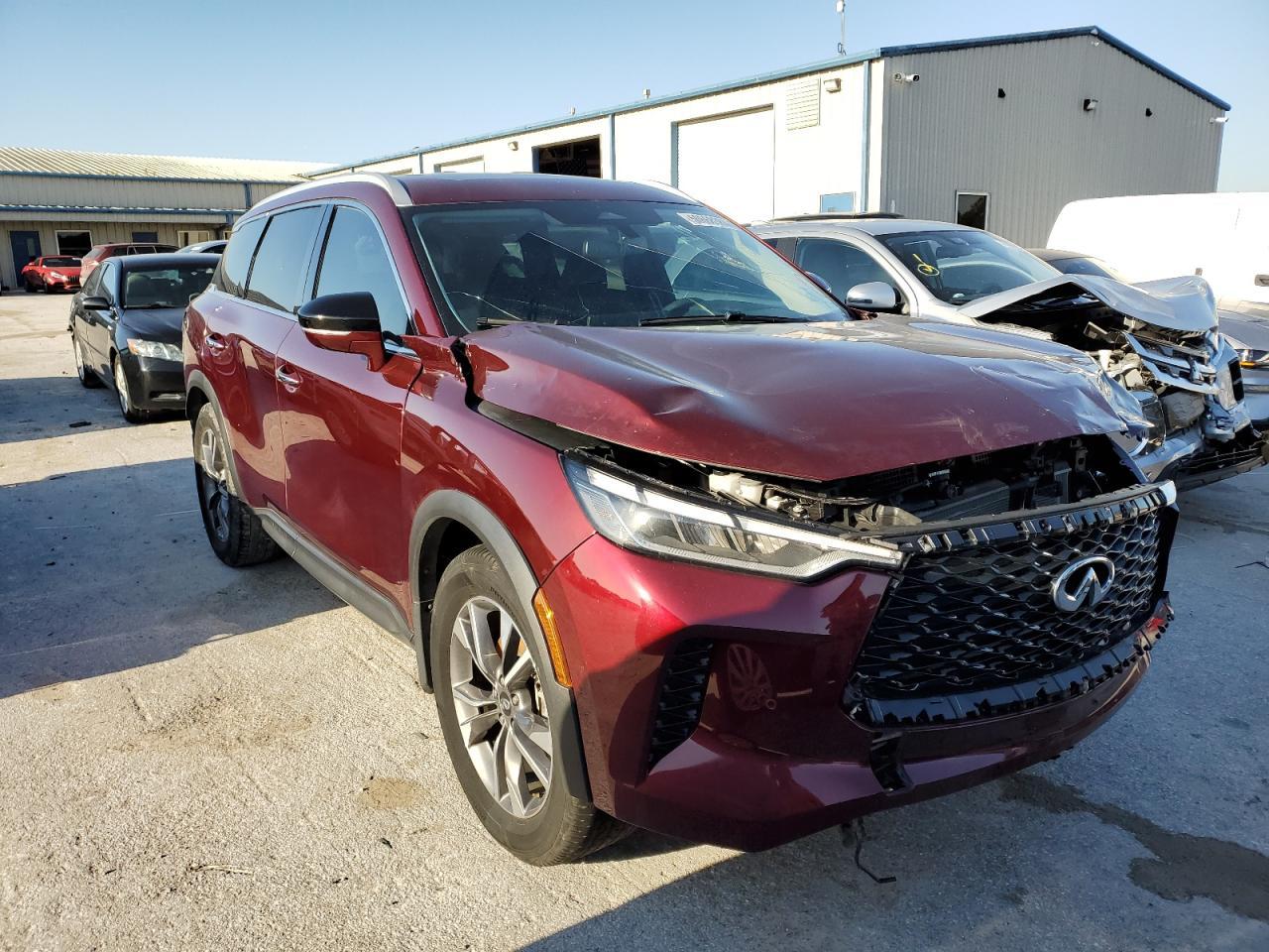 2022 INFINITI QX60 LUXE - Image 4