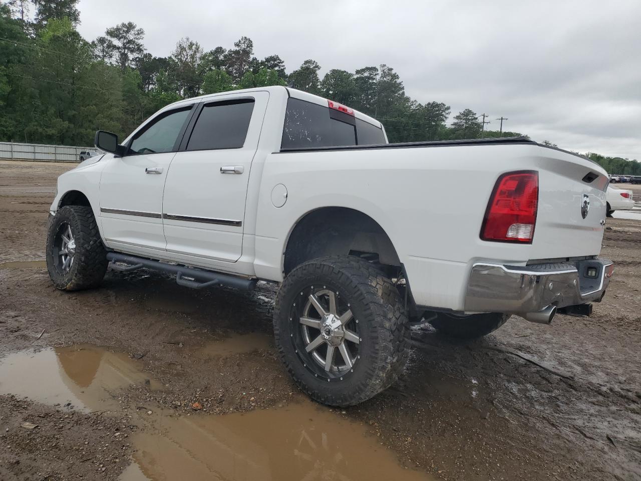 2015 RAM 1500 SLT - Image 2