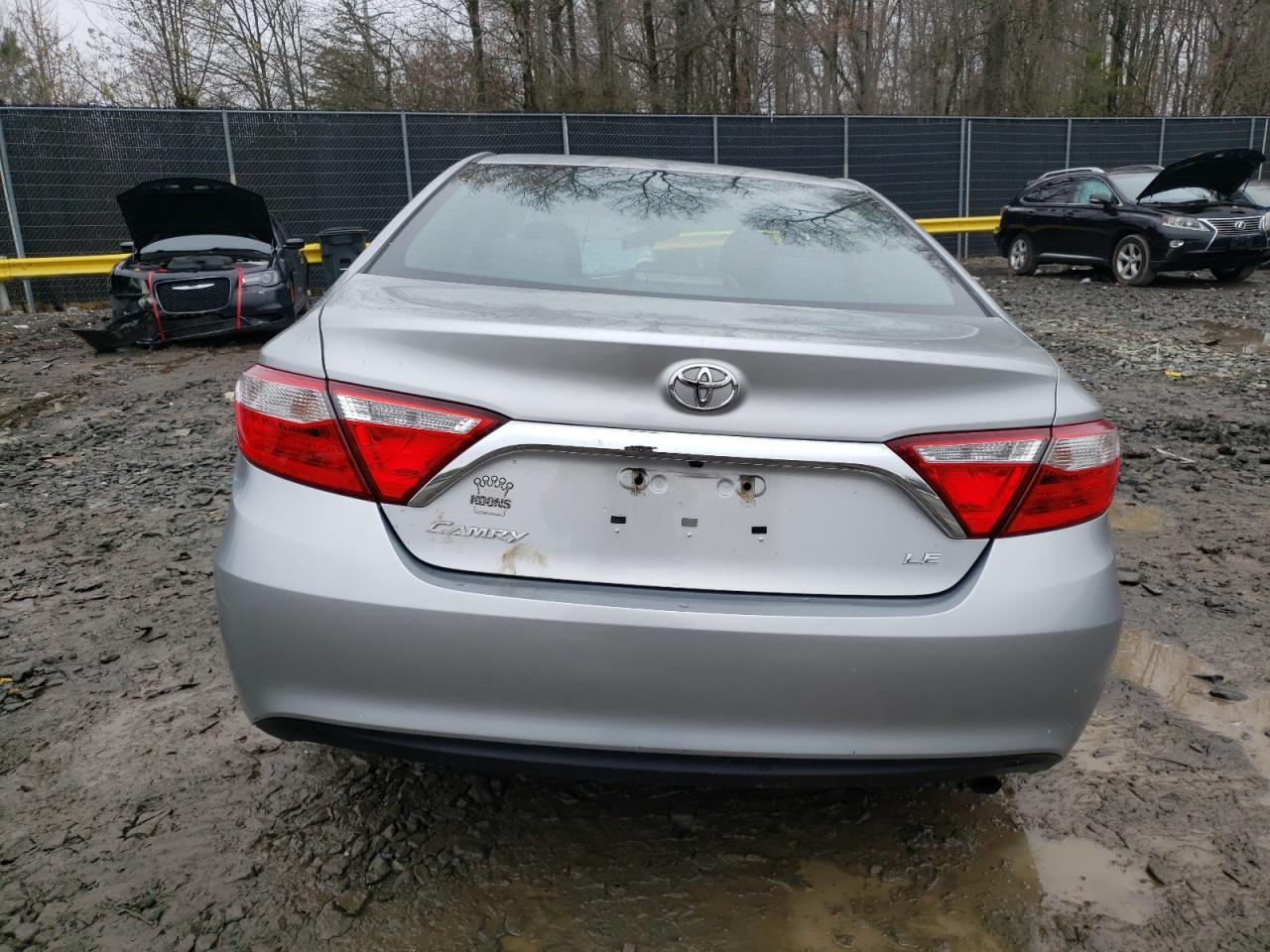 2017 TOYOTA CAMRY LE - Фото 6