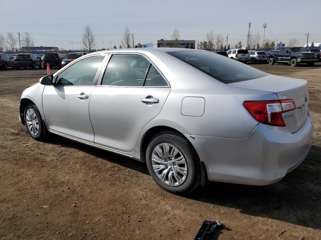 2014 TOYOTA CAMRY L - Фото 2
