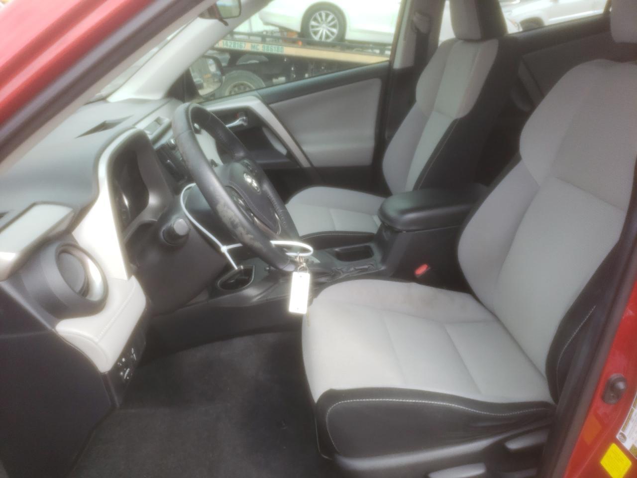 2016 TOYOTA RAV4 XLE - Фото 7