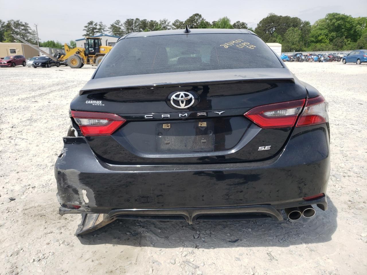 2021 TOYOTA CAMRY SE - Image 6