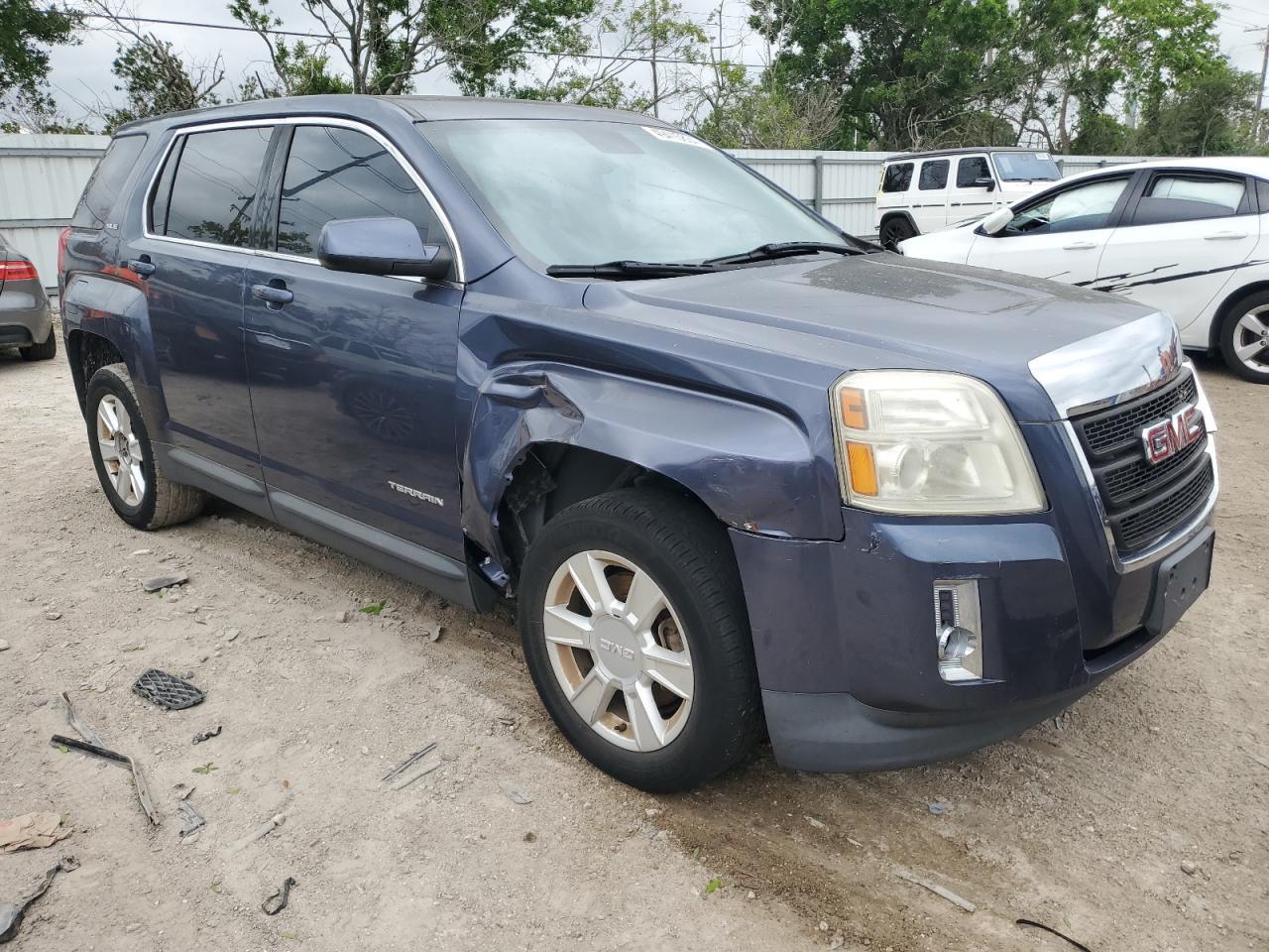 2013 GMC TERRAIN SL - Image 4