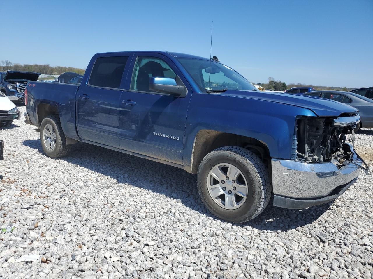 2017 CHEVROLET SILVERADO - Image 4