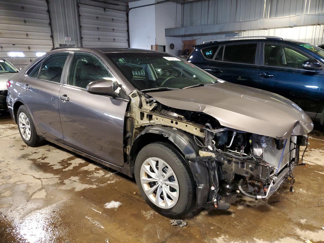 2015 TOYOTA CAMRY LE - Image 4
