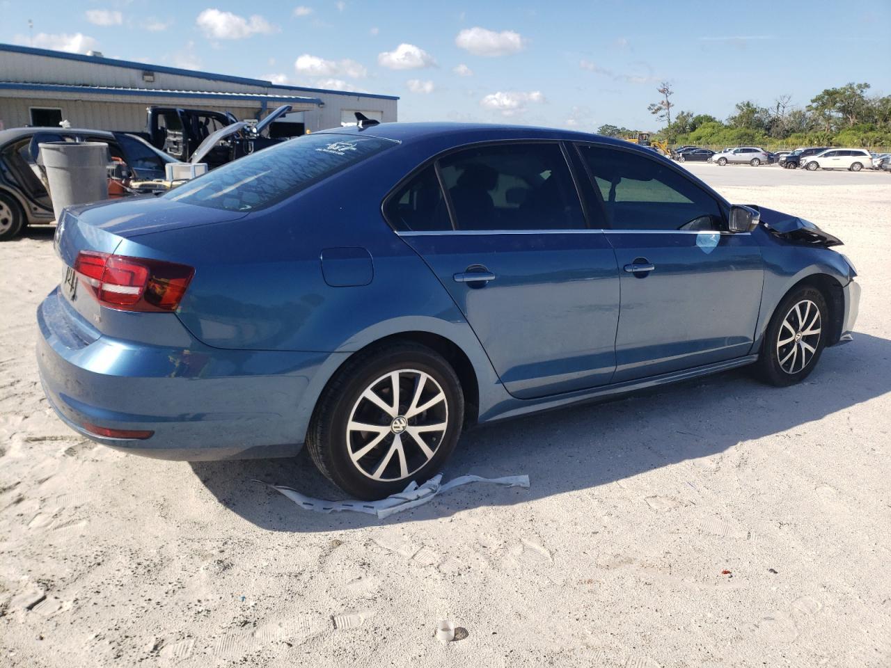 2017 VOLKSWAGEN JETTA SE - Image 3