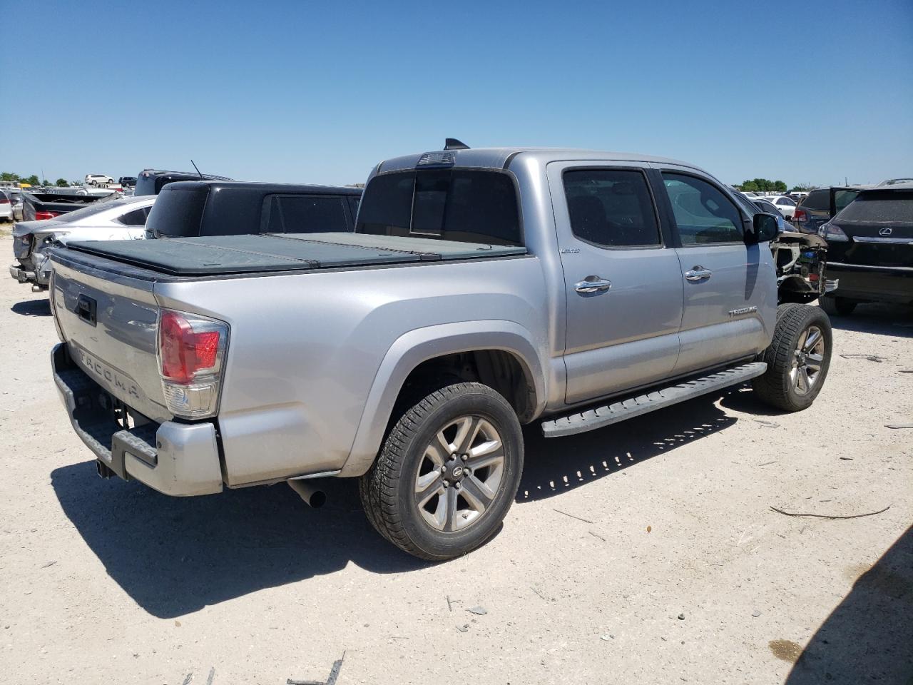 2017 TOYOTA TACOMA DOU - Фото 3