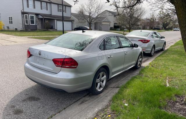 2013 Volkswagen Passat Se - Image 4