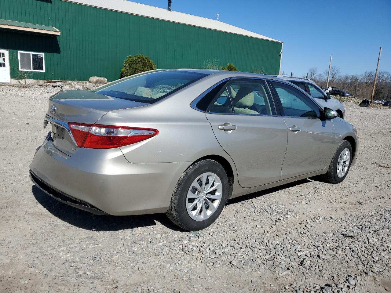 2017 TOYOTA CAMRY LE - Фото 3
