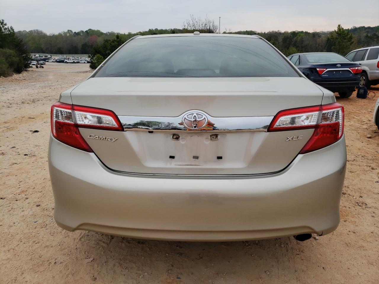 2014 TOYOTA CAMRY L - Image 6