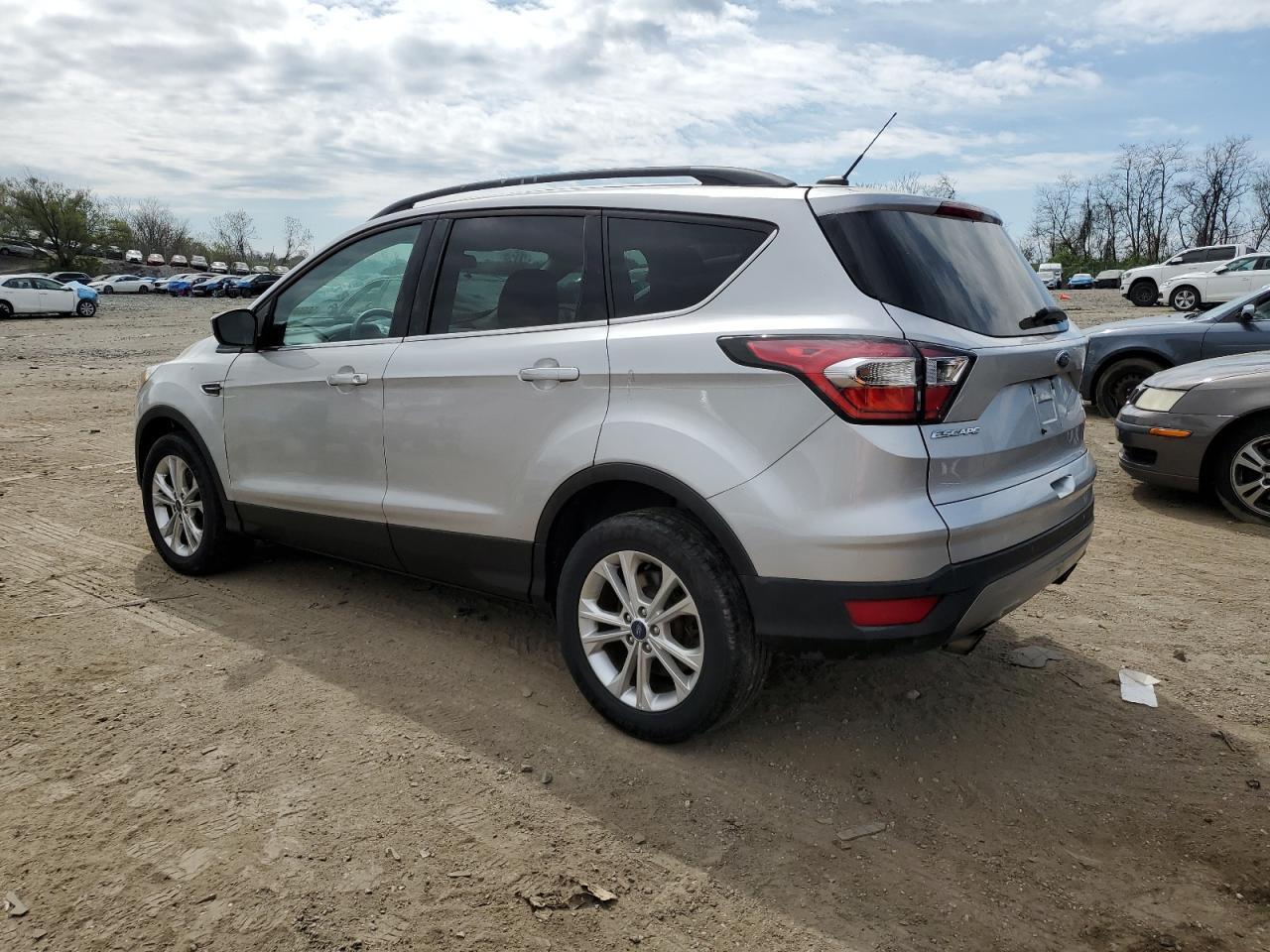 2017 FORD ESCAPE SE - Фото 2