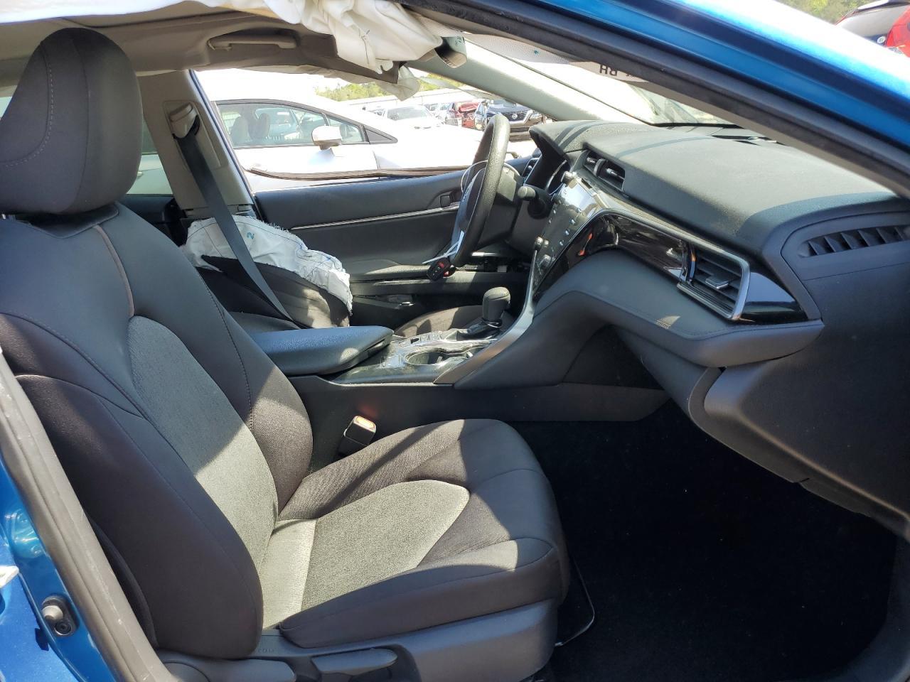 2019 TOYOTA CAMRY LE - Image 7